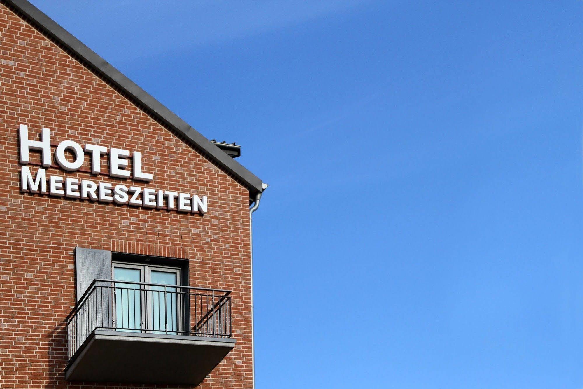 Hafenhotel Meereszeiten Heiligenhafen Exterior foto
